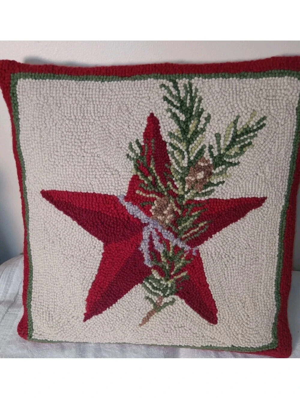 Peking Handicraft ML158C Hooked Wool Christmas Star Pillow 16